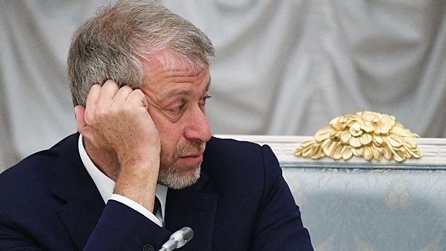 Абрамович оказался самым обедневшим российским миллиардером