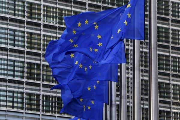 ЕС ввел первый в мире тариф на выбросы углерода