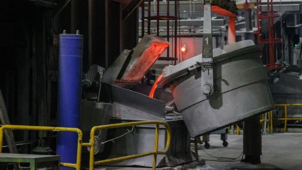 Мантуров: уровень загрузки металлургических предприятий России составляет около 85%