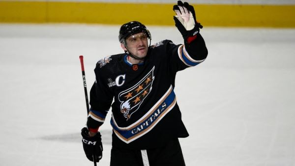 «Настоящее чудо»: как Овечкин оформил дубль и стал вторым снайпером в истории НХЛ